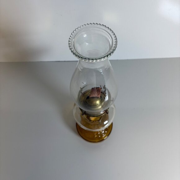 Glass Hurricane Oil Lamp Amber Base Clear Chimney Vintage - Picture 3 of 7